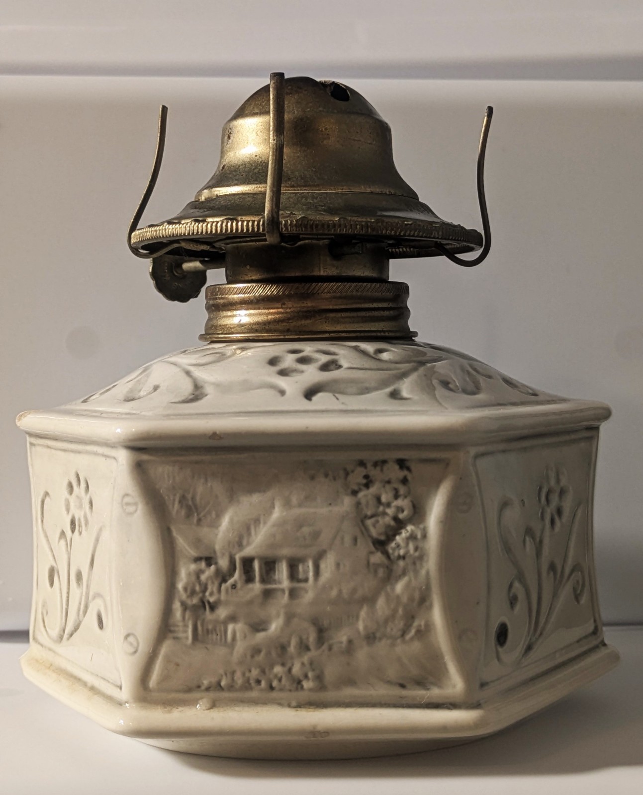 Vintage 1983 Duncan Four Seasons Oil Lamp DM-612A Ceramic White Cottage