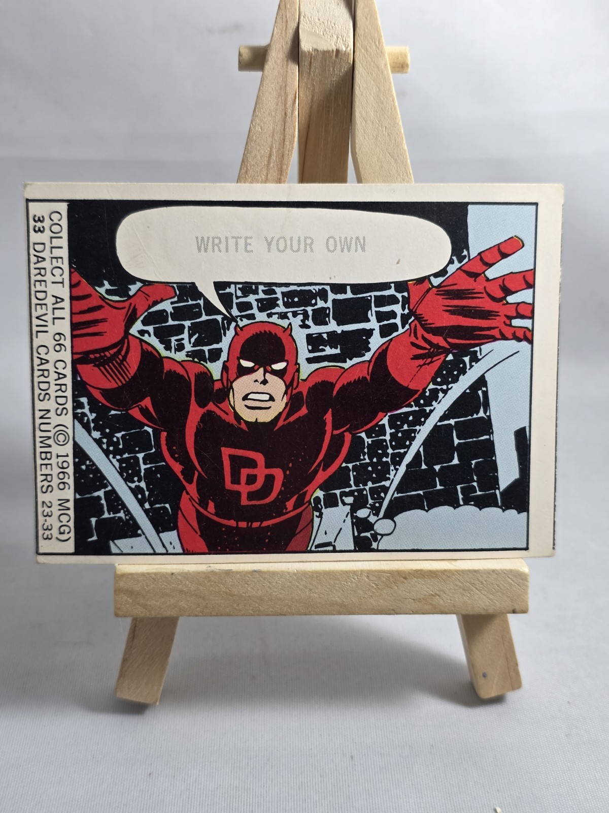 Vintage 1966 Donruss Marvel Super Heroes Daredevil # 33 Card Vintage 1966 Donruss Marvel Super Heroes Daredevil # 33 Card