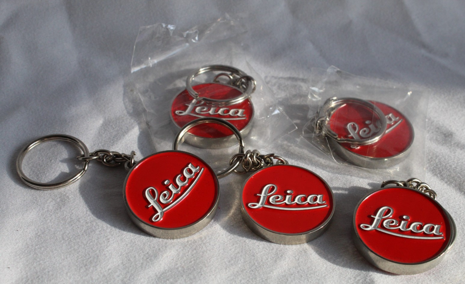 Rare HEAVY DUTY Leica RED DOT Logo Keychain METAL Rare HEAVY DUTY Leica RED DOT Logo Keychain METAL
