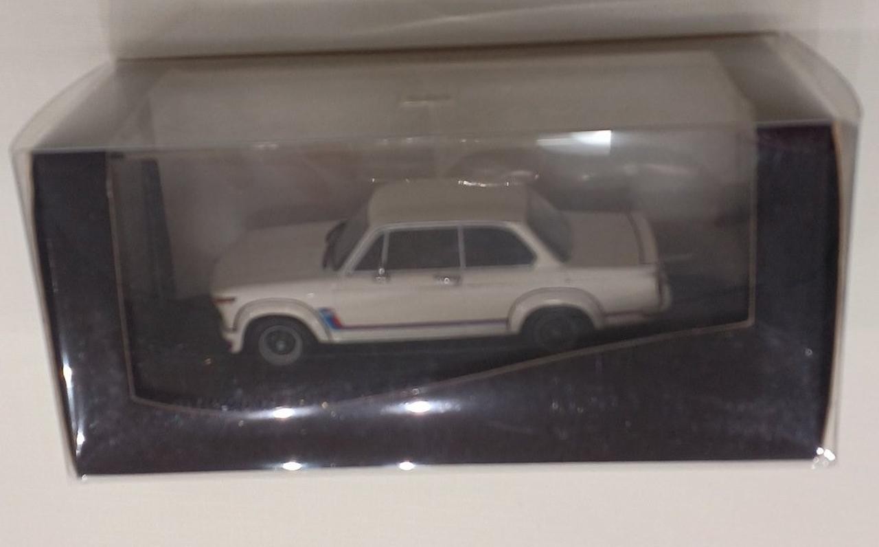 Kyosho White BMW 2002 Turbo Kyosho White BMW 2002 Turbo
