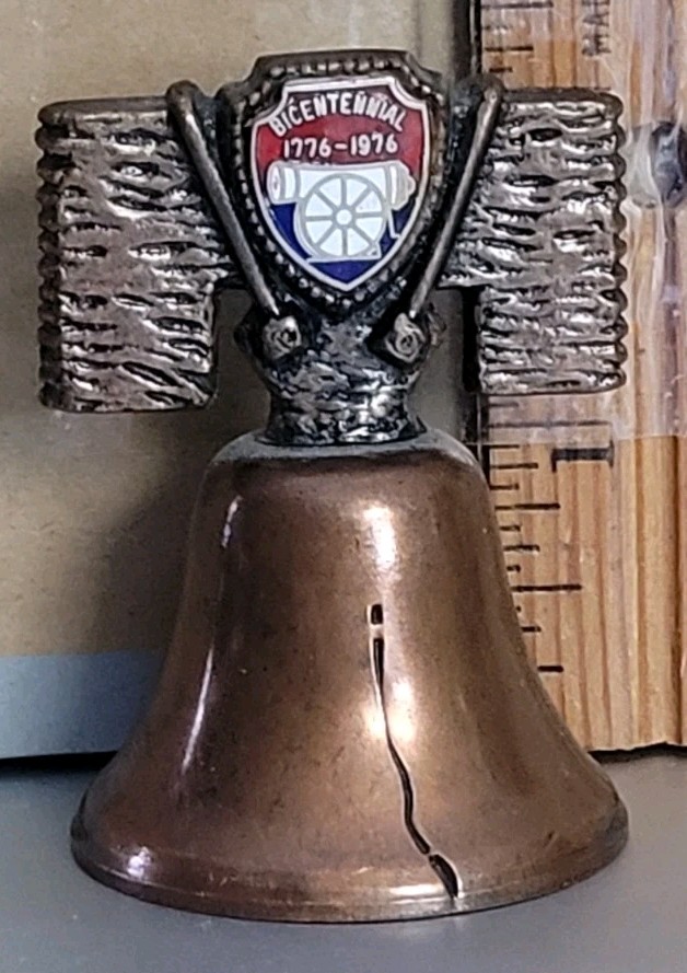 Vintage Small Bicentennial Copper Liberty Bell Vintage Small Bicentennial Copper Liberty Bell
