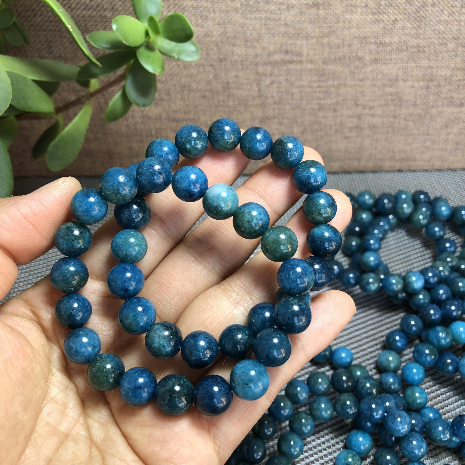 2pcs Natural Polished Apatite bracelets Crystal ball sphere Specimen 10mm A1280 2pcs Natural Polished Apatite bracelets Crystal ball sphere Specimen 10mm A1280