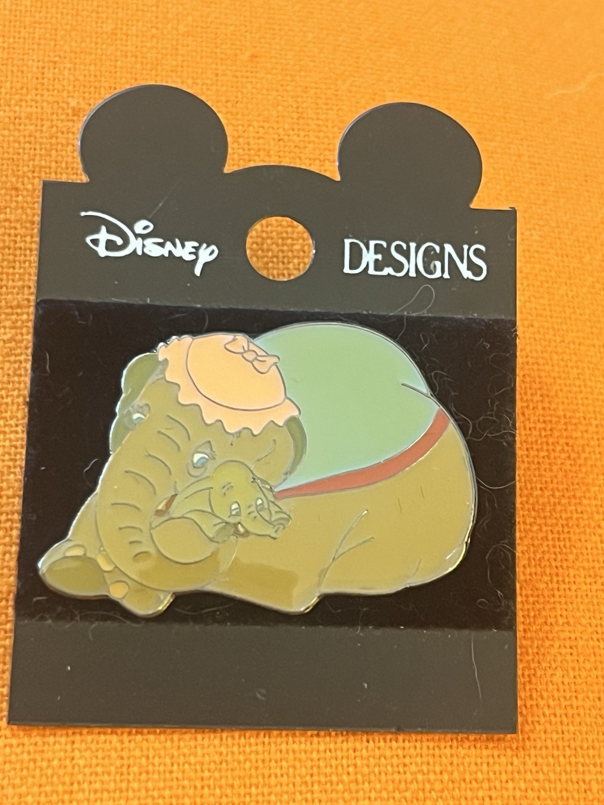 Disney WDCS Baby Dumbo & Mama Mothers Love Animator's Choice Pin 5236 LE Disney WDCS Baby Dumbo & Mama Mothers Love Animator's Choice Pin 5236 LE