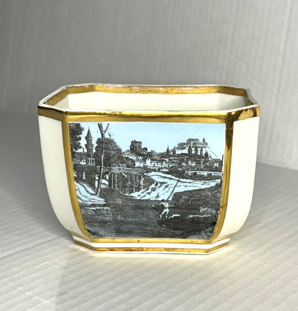 Antique Tiffany & Co New York G.D & Cie Avenir Limoges France Cachepot Planter Antique Tiffany & Co New York G.D & Cie Avenir Limoges France Cachepot Planter