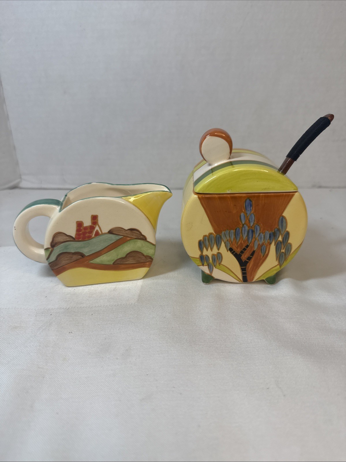 Vintage Clarice Cliff Style Bizarre 1993 MMA Sugar Creamer Set Art Deco Retro Vintage Clarice Cliff Style Bizarre 1993 MMA Sugar Creamer Set Art Deco Retro