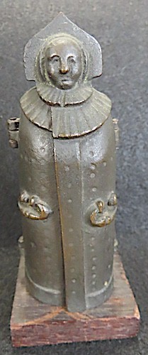 DOLLHOUSE MINIATURE,IRON MAIDEN MEDIEVAL TORTURE DEVICE { BRONZE } 1890'S DOLLHOUSE MINIATURE,IRON MAIDEN MEDIEVAL TORTURE DEVICE { BRONZE } 1890'S