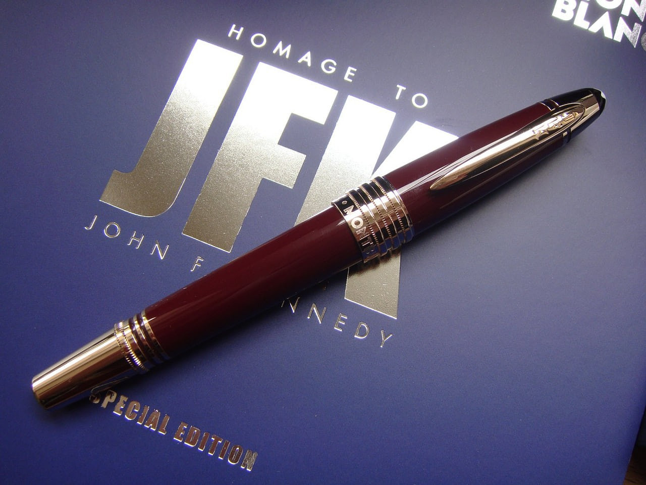 Montblanc JFK 2026 Rollerball Pen Burgundy Red John F Kennedy Special EditionNIB Montblanc JFK 2026 Rollerball Pen Burgundy Red John F Kennedy Special EditionNIB