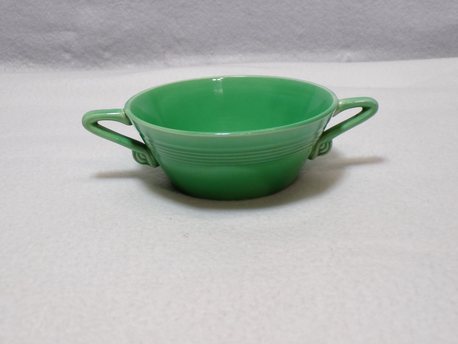 Vintage Harlequin by H. Laughlin 4.25" Two Handled Cream/Soup Bowl in Good Cond. Vintage Harlequin by H. Laughlin 4.25" Two Handled Cream/Soup Bowl in Good Cond.