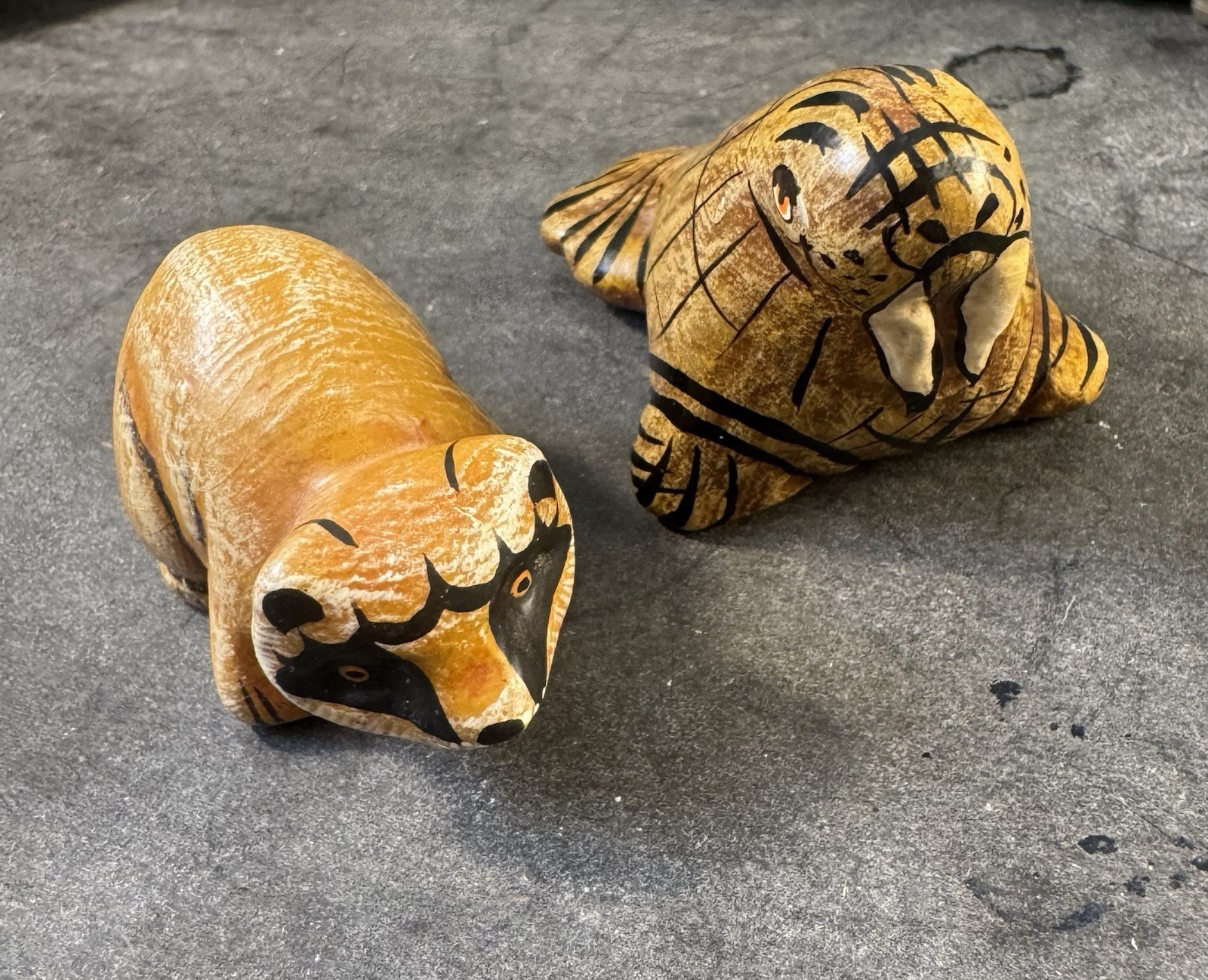 Lot of 2 VTG 80s Signed M Palacios Mexican Folk Art Figurine Raccoon Walrus 2.5" Lot of 2 VTG 80s Signed M Palacios Mexican Folk Art Figurine Raccoon Walrus 2.5"