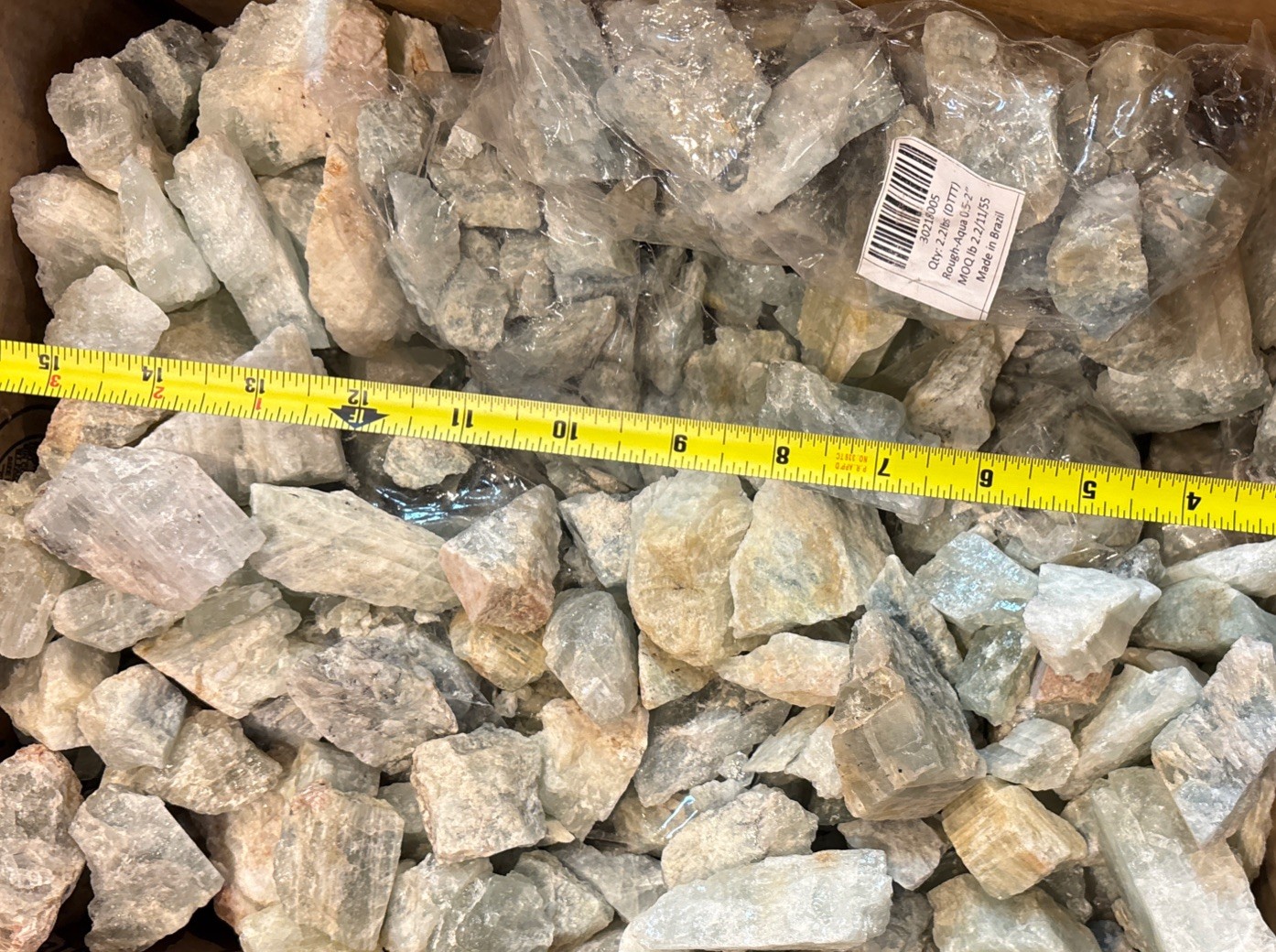 1 Kg of Brazilian Aquamarine Mine Run Rough - Cabbing, Tumble Rocks, Wrapping 1 Kg of Brazilian Aquamarine Mine Run Rough - Cabbing, Tumble Rocks, Wrapping