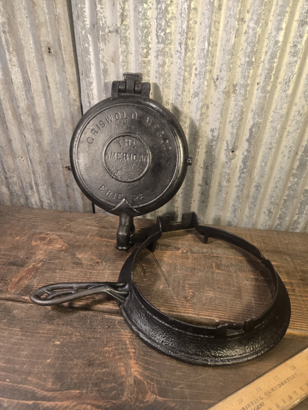 Vintage 1880 Griswold Mfg. Co. No. 8 American Waffle Iron 889 Erie PA. USA Vintage 1880 Griswold Mfg. Co. No. 8 American Waffle Iron 889 Erie PA. USA
