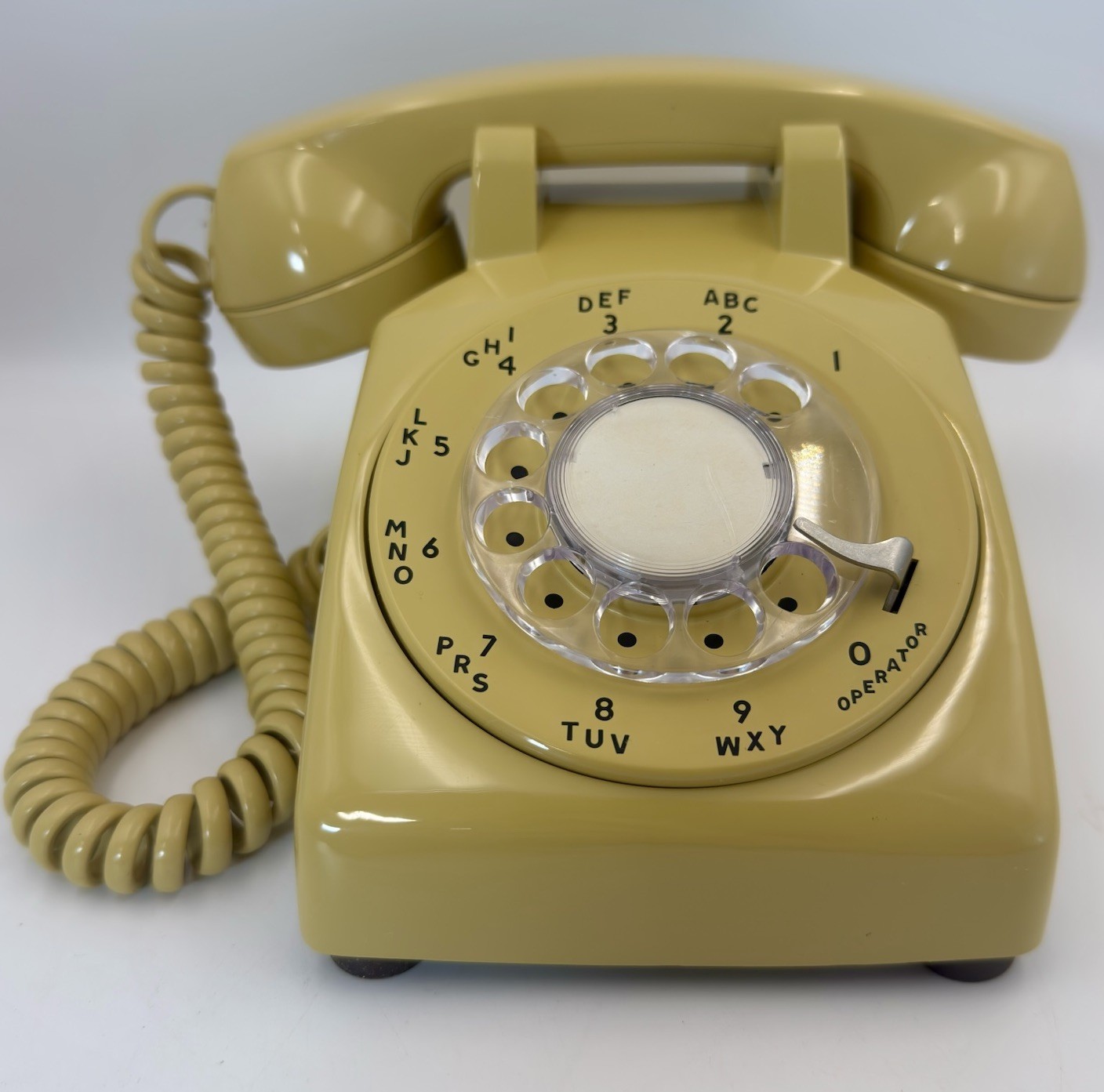 NEW IN BOX Rare Vintage 1983 Yellow Rotary Dial Desk Telephone Stromberg 500D M NEW IN BOX Rare Vintage 1983 Yellow Rotary Dial Desk Telephone Stromberg 500D M