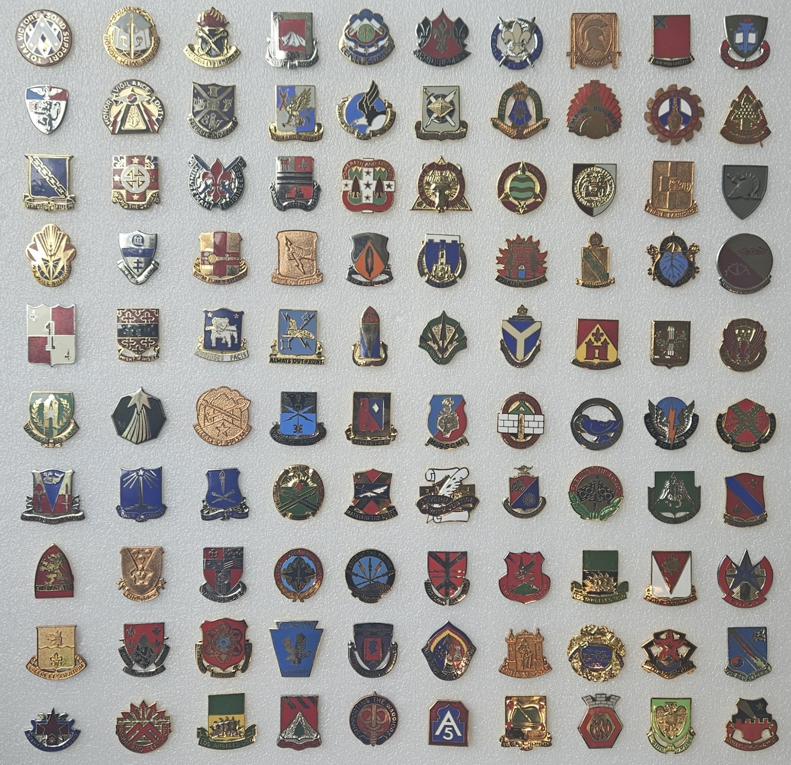 100 Vintage US Army Military Pins Badges Medal DUI Lot Distinguished Unit Lot 3 100 Vintage US Army Military Pins Badges Medal DUI Lot Distinguished Unit Lot 3
