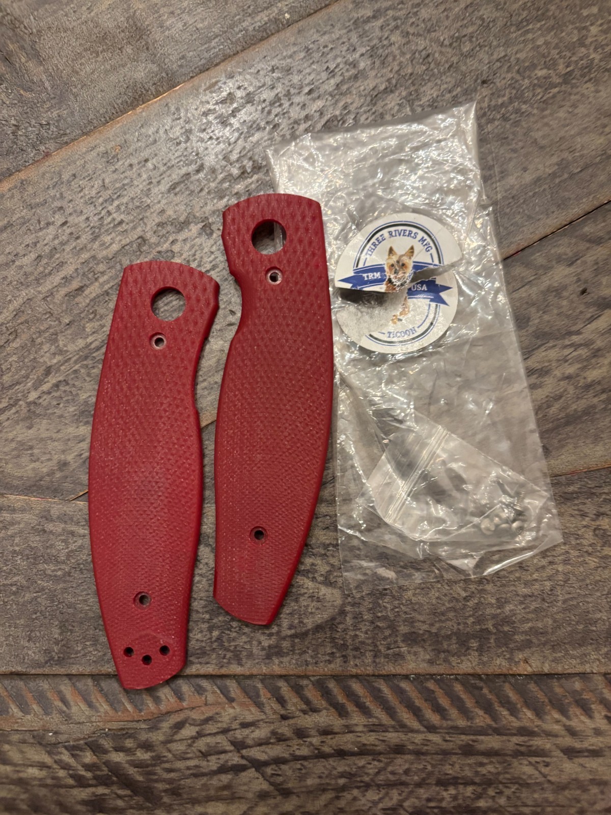 TRM Knives TRM NEUTRON 2 G10 RUBY RED CONTOURED LIZARD SKIN SCALE SET