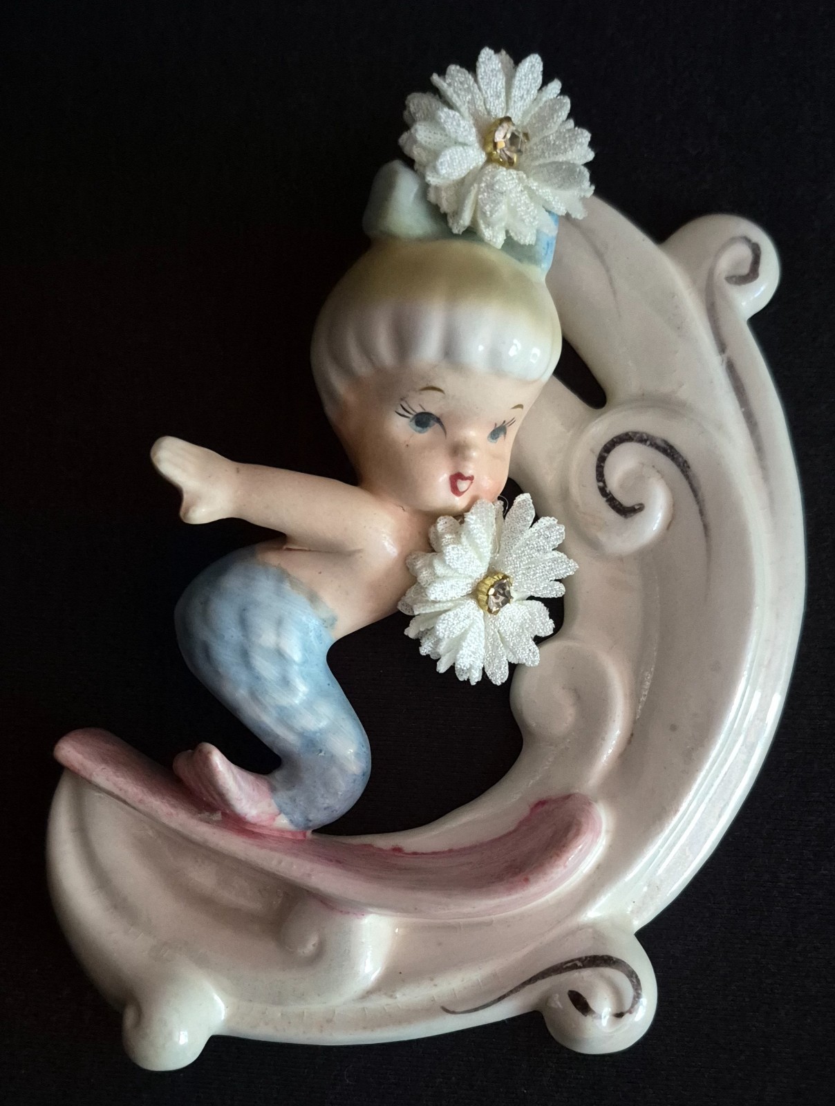 VINTAGE EHTF 5-1/4" NORCREST P-826 BLUE SURFING MERMAID WALL PLAQUE AS-IS MARKED