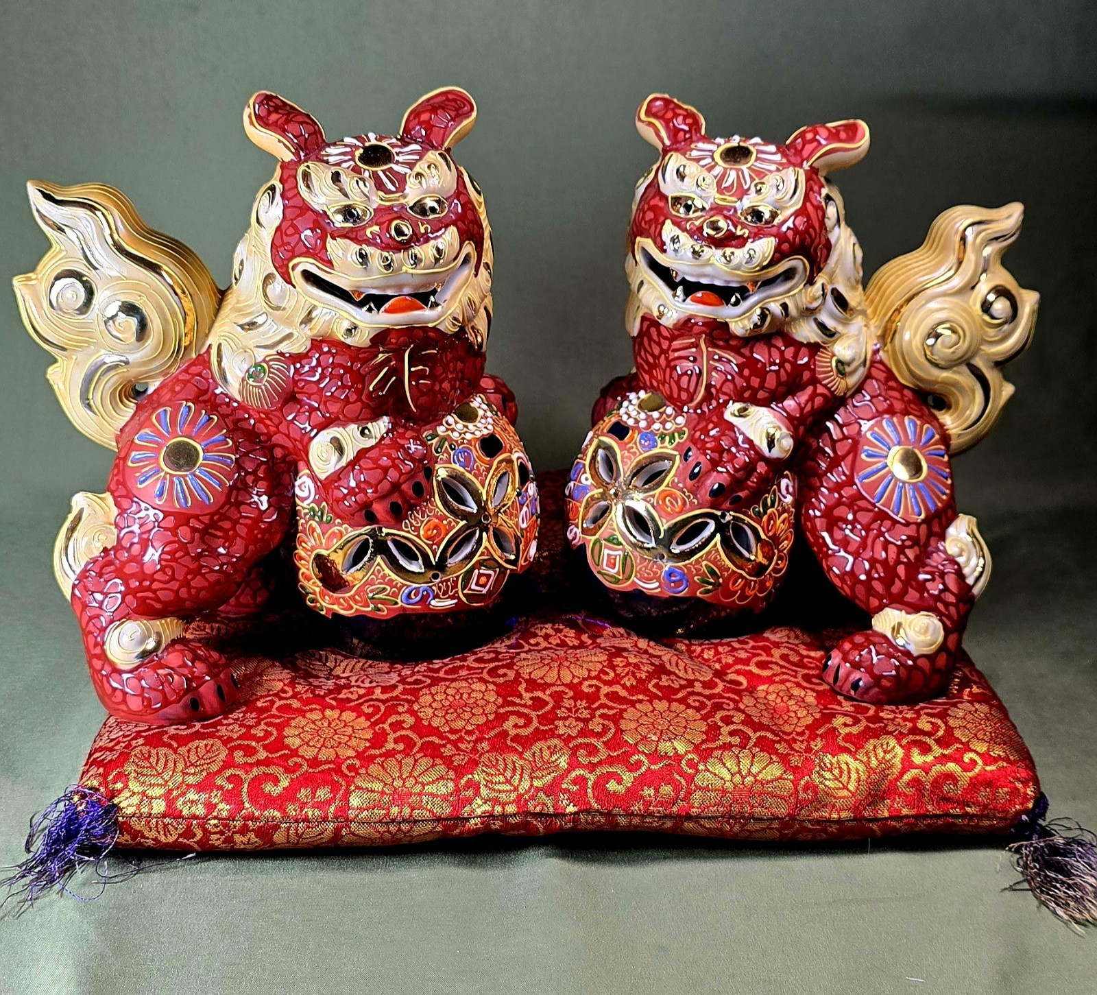 Vintage Japanese Kutani Porcelain Lion Figurines (2) + Pillow, Amazing Detail