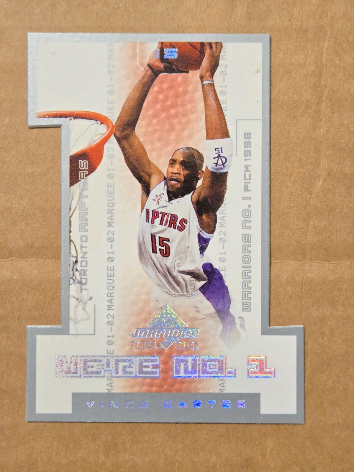 2001-02 FLEER MARQUEE VINCE CARTER DIE CUT INSERT WERE NO. 1 RARE SSP CASE HIT 2001-02 FLEER MARQUEE VINCE CARTER DIE CUT INSERT WERE NO. 1 RARE SSP CASE HIT