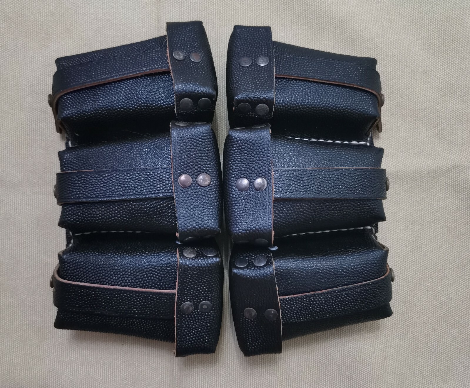 Pair of Replica WW2 German later style k98 toolkit pouch [Rivet version]