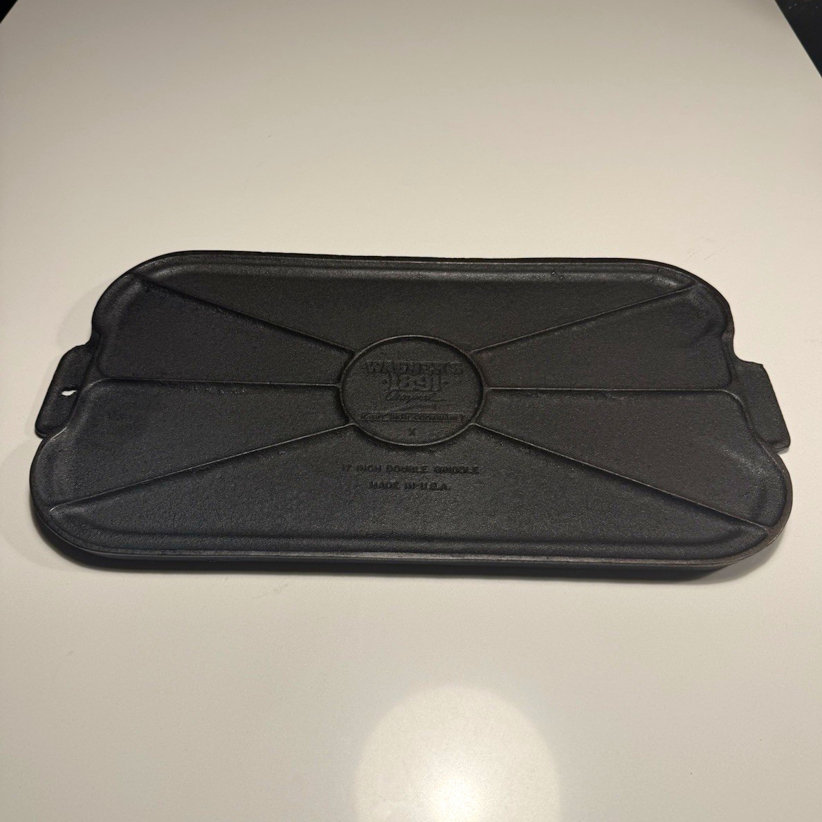 Vintage Wagner’s 1891 Reproduction 17” Double Griddle – Cast Iron – Made in USA Vintage Wagner’s 1891 Reproduction 17” Double Griddle – Cast Iron – Made in USA