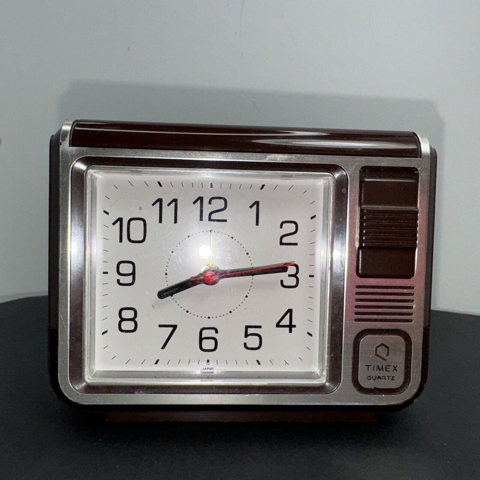 Times Quartz Alarm Clock VTG