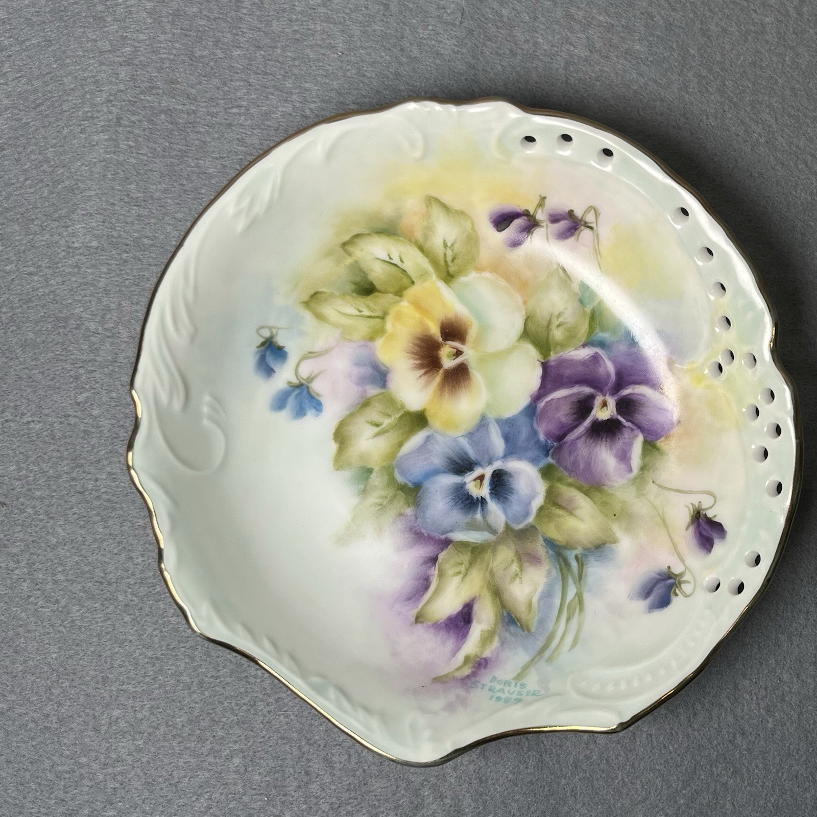 Vintage Hand-Painted Violets Porcelain Plate SignedDoris Strauser 1987 Gold Trim