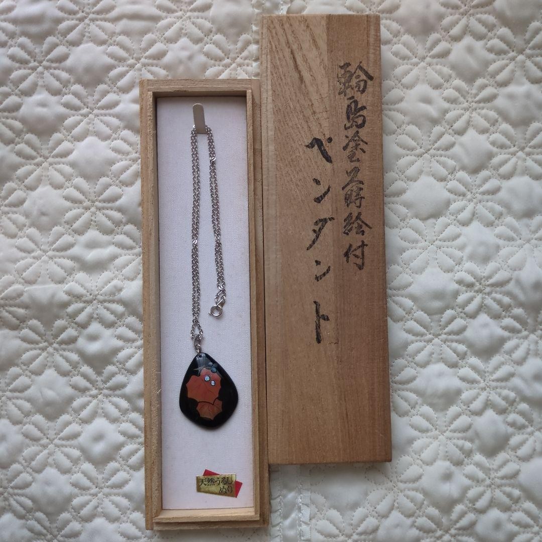 Wajima Lacquer Necklace Rare Natural Lacquer Pendant Jewelry Used Wajima Lacquer Necklace Rare Natural Lacquer Pendant Jewelry Used