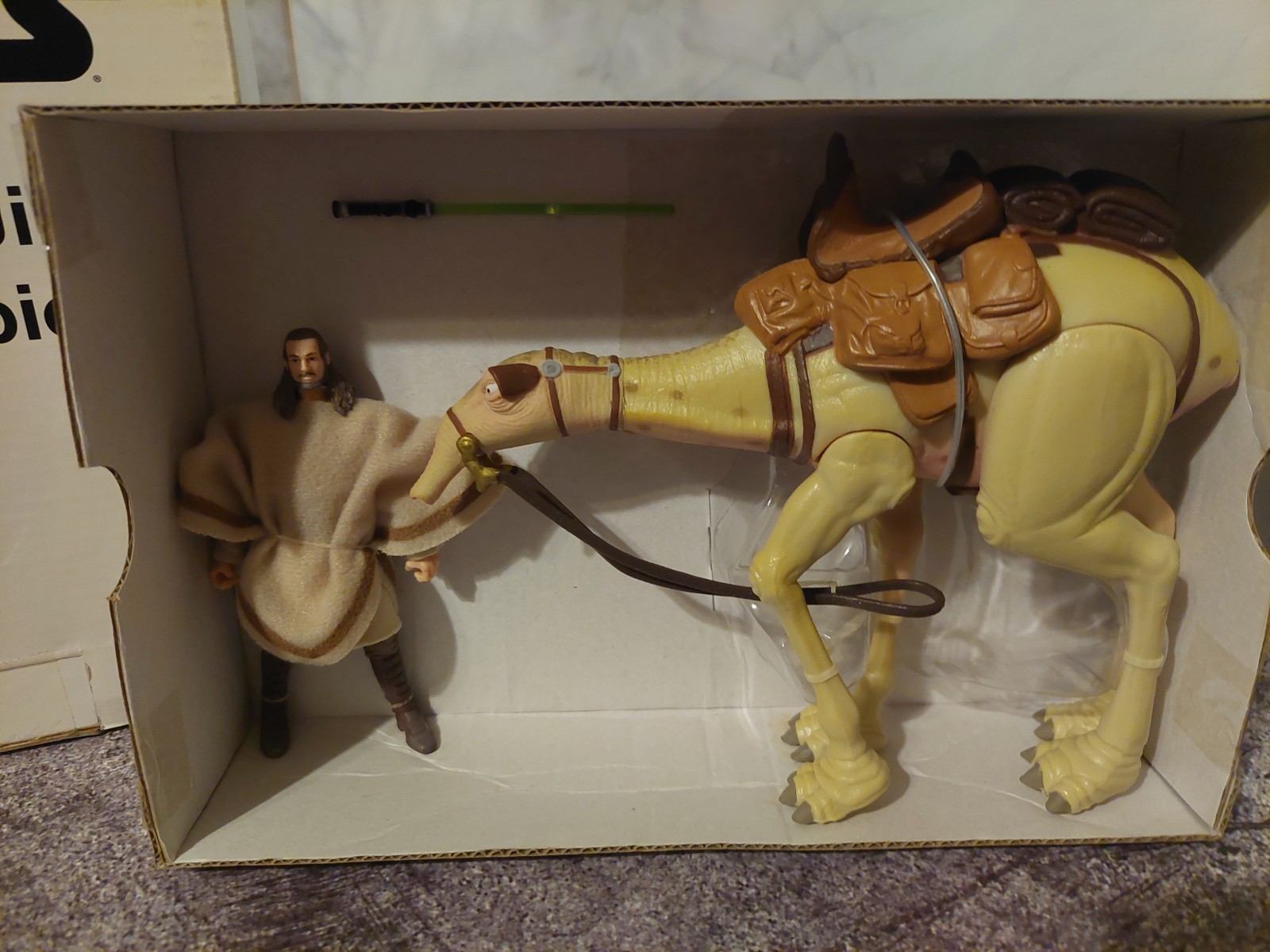 Star Wars Qui-Gon Jinn & Eopie Mail Away Action Figures Unopened Hasbro 2009 Star Wars Qui-Gon Jinn & Eopie Mail Away Action Figures Unopened Hasbro 2009