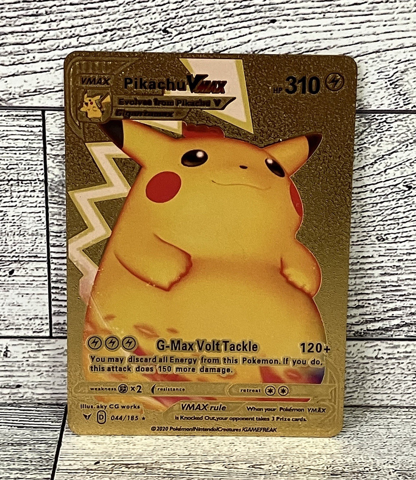 Pikachu Vmax Pokémon Card - Gold Steel Metal Full Art TCG - Mint/Near MINT Pikachu Vmax Pokémon Card - Gold Steel Metal Full Art TCG - Mint/Near MINT