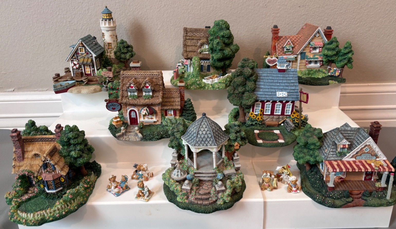 Cherished Teddies Village 8 Figurines Lot School Toy Store Bakery Gazebo READ Cherished Teddies Village 8 Figurines Lot School Toy Store Bakery Gazebo READ