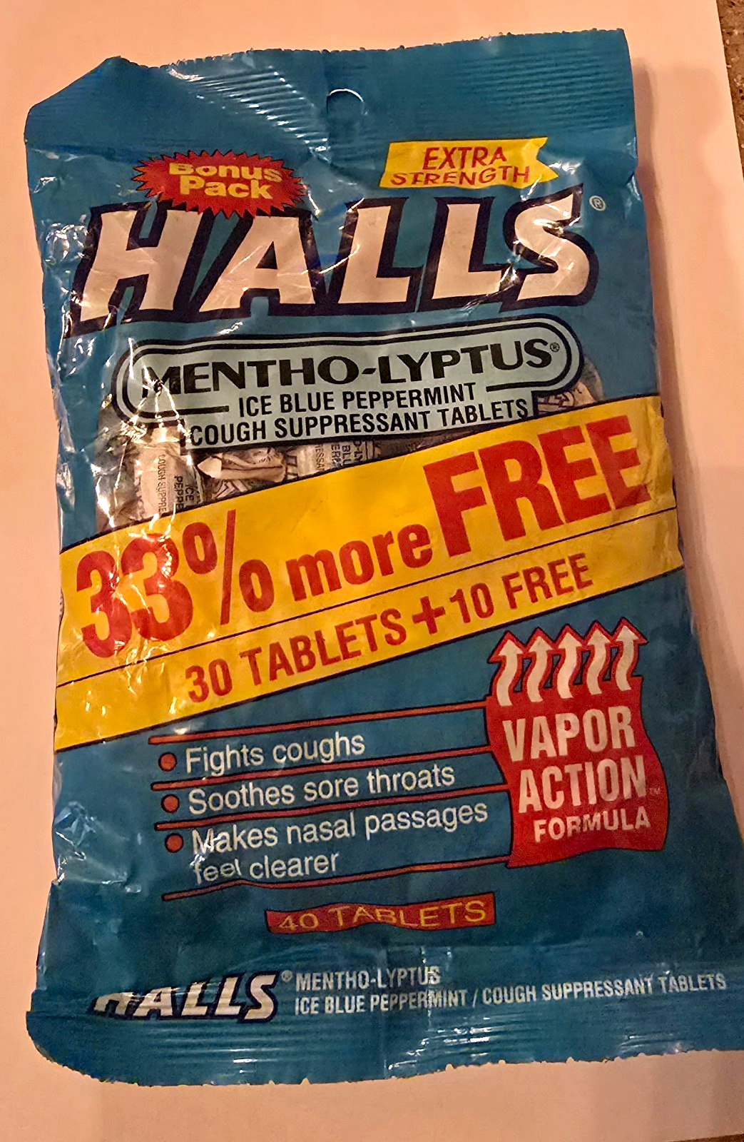 Vintage HALLS Mentho-Lyptus Extra Strength Ice Blue Peppermint 40ct 10mg Display Vintage HALLS Mentho-Lyptus Extra Strength Ice Blue Peppermint 40ct 10mg Display