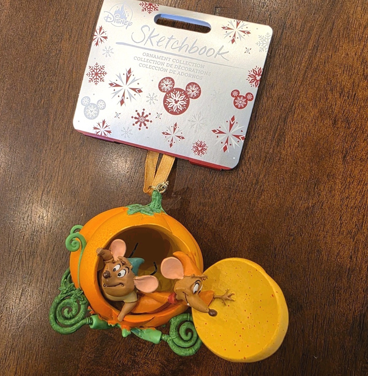 Disney Store Cinderella Jaq & Gus Pumpkin Coach Sketchbook Ornament NEW Disney Store Cinderella Jaq & Gus Pumpkin Coach Sketchbook Ornament NEW