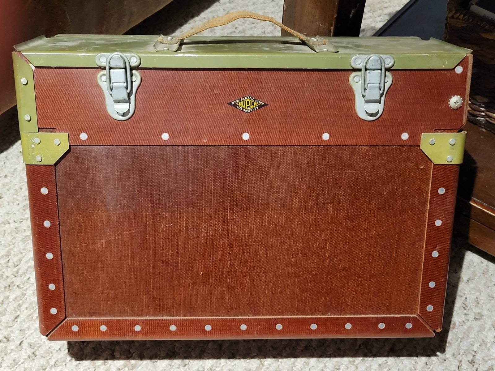 WWII Nupla / New Plastic Corp. B-25 Mitchell bomber .50 caliber ammunition chest WWII Nupla / New Plastic Corp. B-25 Mitchell bomber .50 caliber ammunition chest