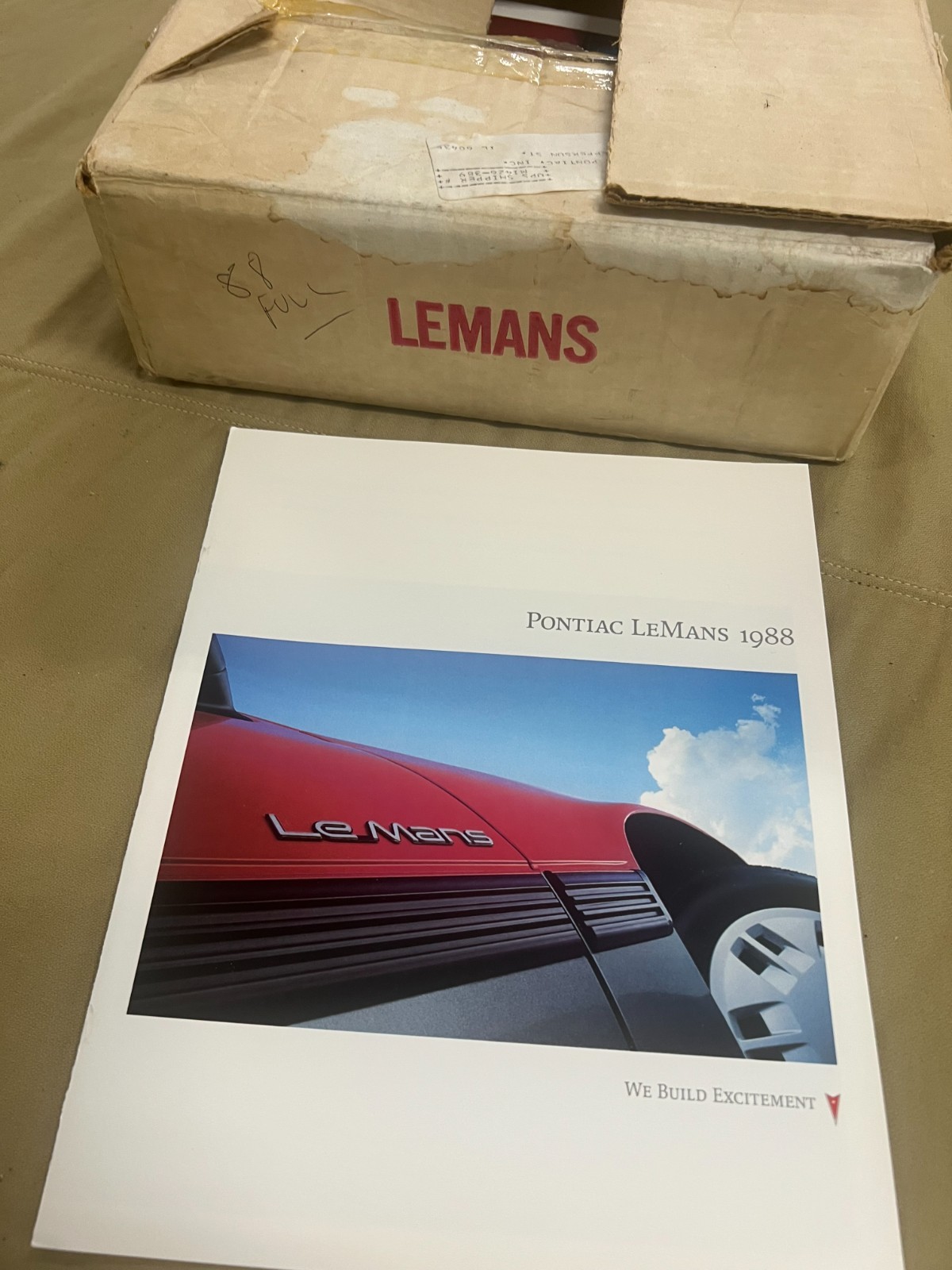 Pontiac -1988 dealer brochure- LeMans-NOS Pontiac -1988 dealer brochure- LeMans-NOS