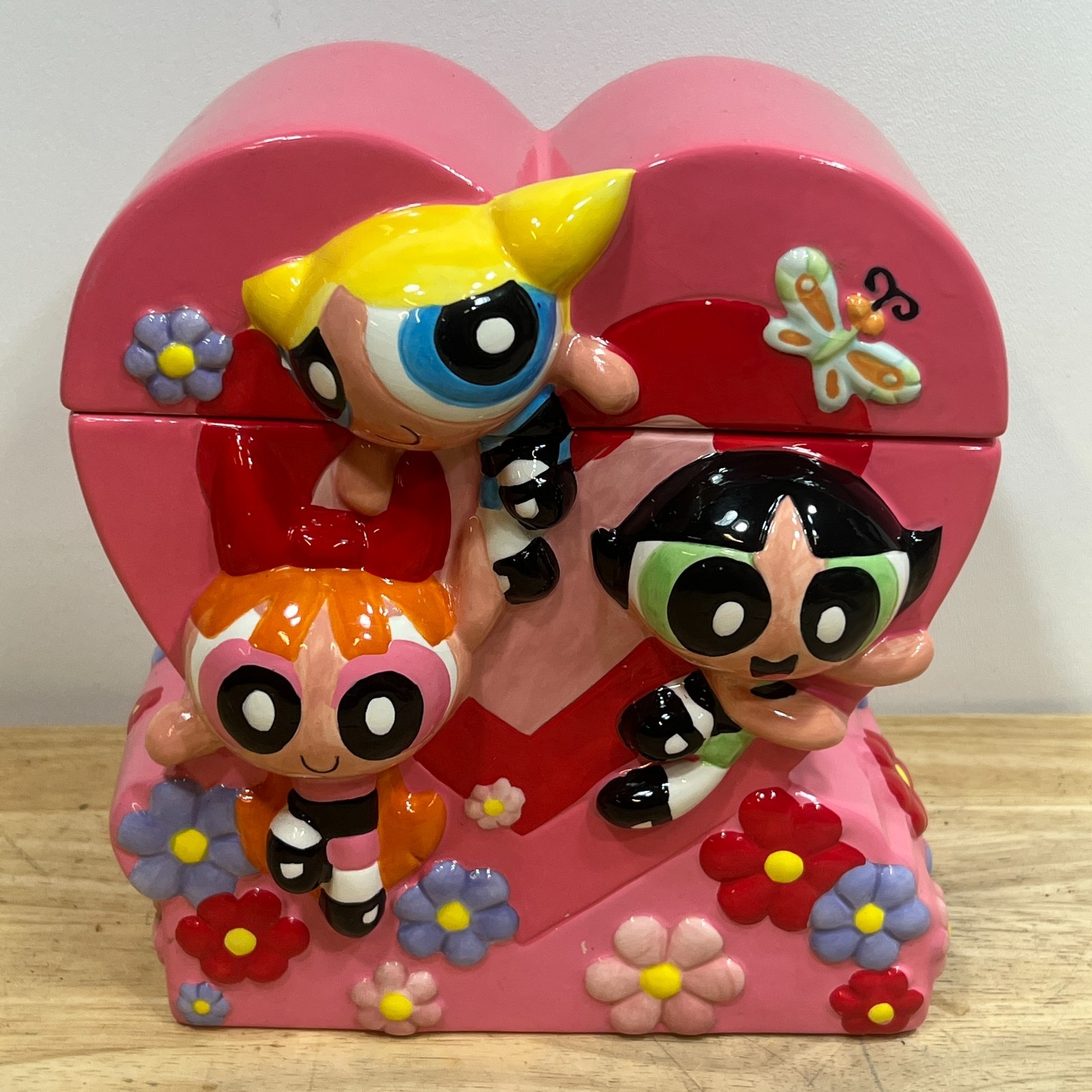 Vintage 2001 The Powerpuff Girls Ceramic Heart Cookie Jar Cartoon Network Vintage 2001 The Powerpuff Girls Ceramic Heart Cookie Jar Cartoon Network