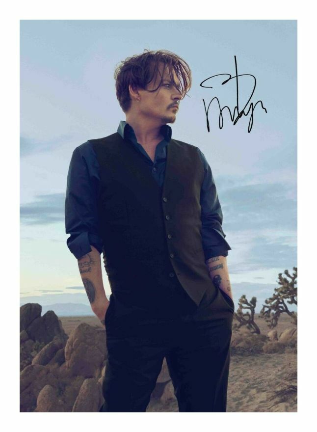 JOHNNY DEPP AUTOGRAPH SIGNED PHOTO POSTER