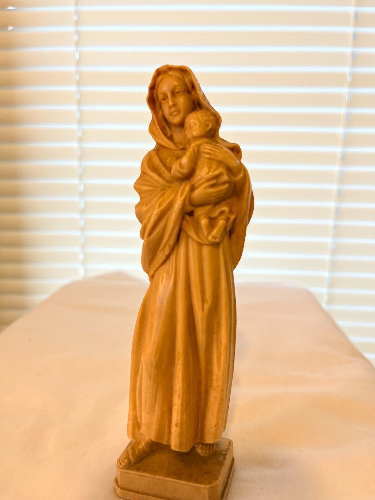 Vintage 1960\'s Madonna with Baby Jesus Tan Composite Detailed Statue 