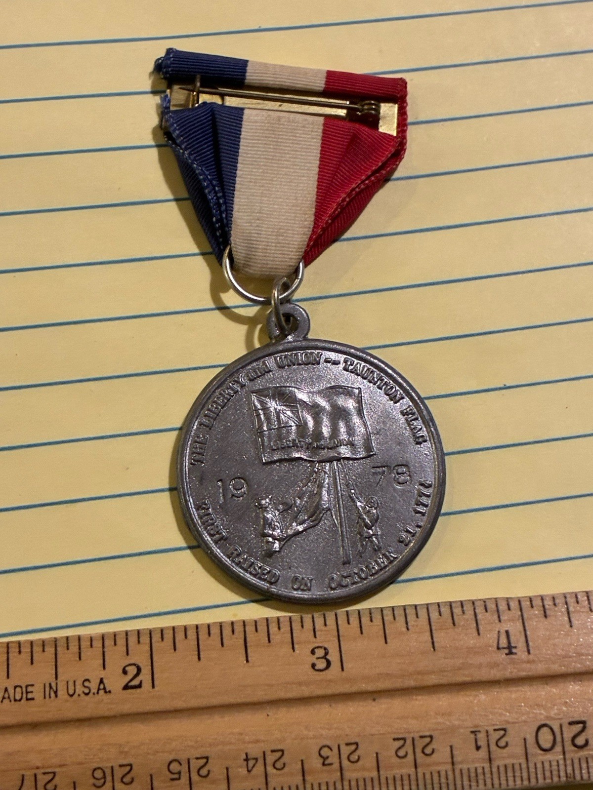 1976 BICENTENNIAL MEDAL TAUNTON MASSACHUSETTS -LIBERTY & UNION FLAG TAUNTON FLAG 1976 BICENTENNIAL MEDAL TAUNTON MASSACHUSETTS -LIBERTY & UNION FLAG TAUNTON FLAG