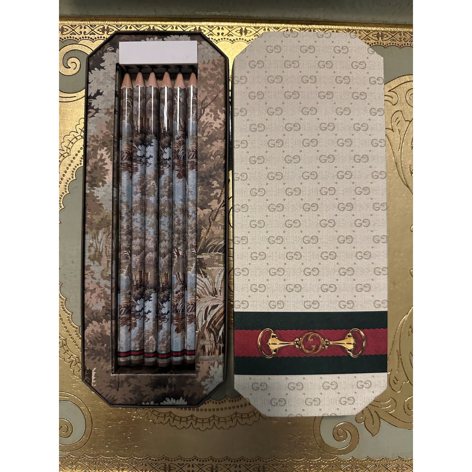 GUCCI Web and Horsebit Pencil Set GG Supreme Canvas Luxury Gift Box GUCCI Web and Horsebit Pencil Set GG Supreme Canvas Luxury Gift Box