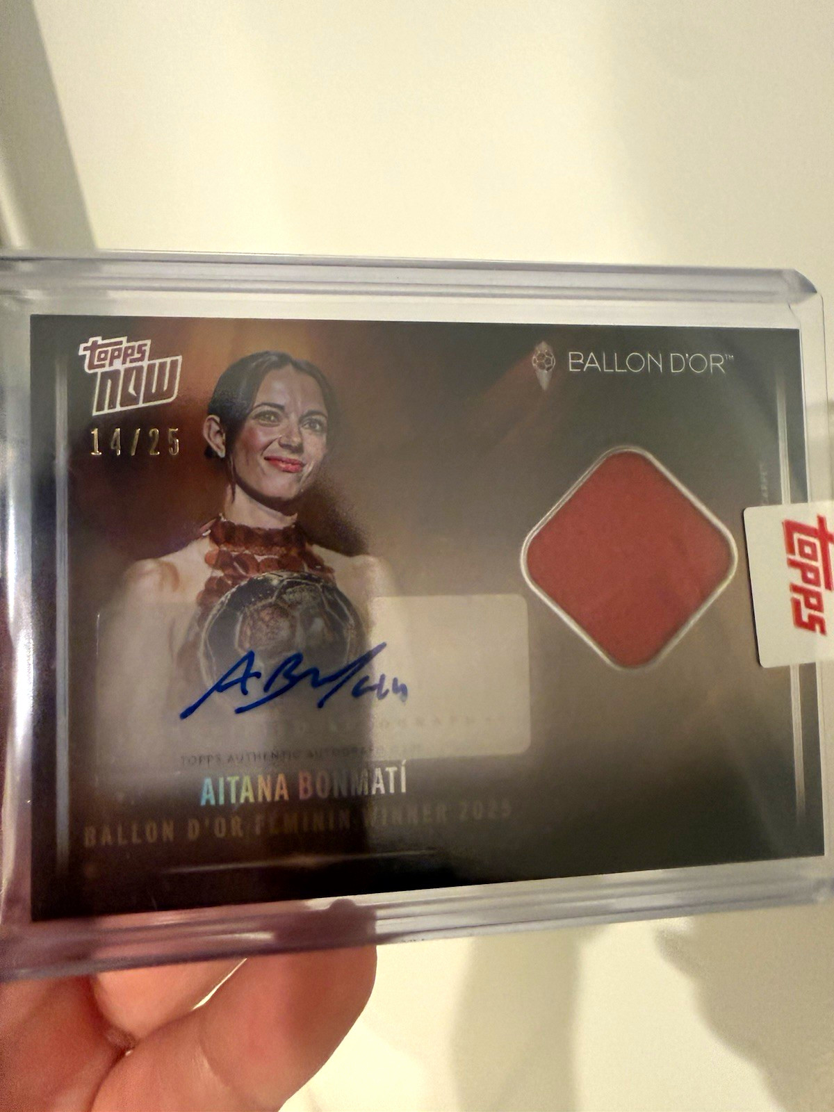 2025 Topps Now Ballon d'Or Aitana Bonmatí Hard Signed Relic /25 #002 2025 Topps Now Ballon d'Or Aitana Bonmatí Hard Signed Relic /25 #002