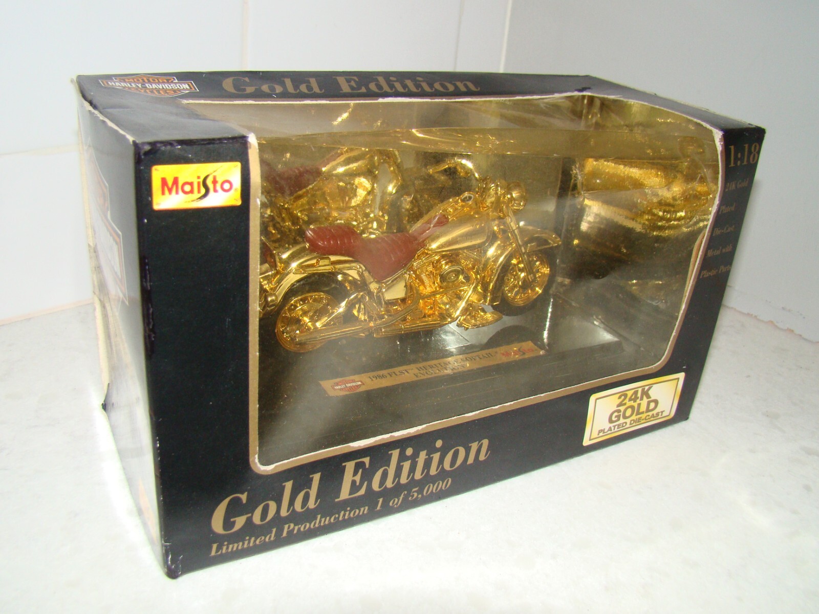 Maisto 1:18 Harley Davidson 24K Gold Edition 1986 FLST Heritage Softail Evolutio
