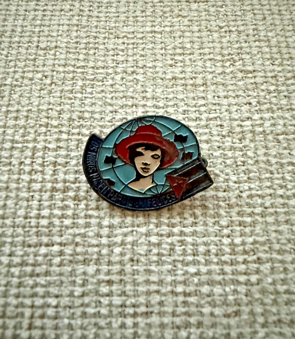CUBA VINTAGE INTERNATIONAL WOMENS MOVEMENT CUBAN FLAG ENAMEL LAPEL PIN CUBA VINTAGE INTERNATIONAL WOMENS MOVEMENT CUBAN FLAG ENAMEL LAPEL PIN