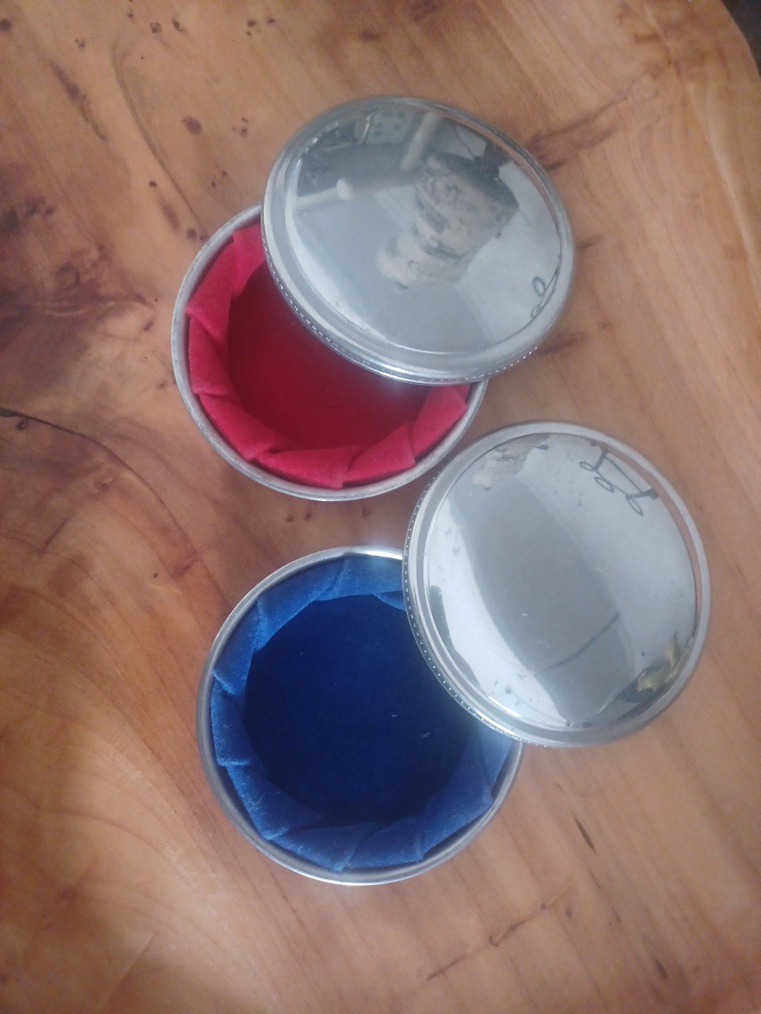 Vtg Tiffany & Co Handcrafted Pewter Trinket Box Set Pair Blue Red Velvet 3.5" Vtg Tiffany & Co Handcrafted Pewter Trinket Box Set Pair Blue Red Velvet 3.5"