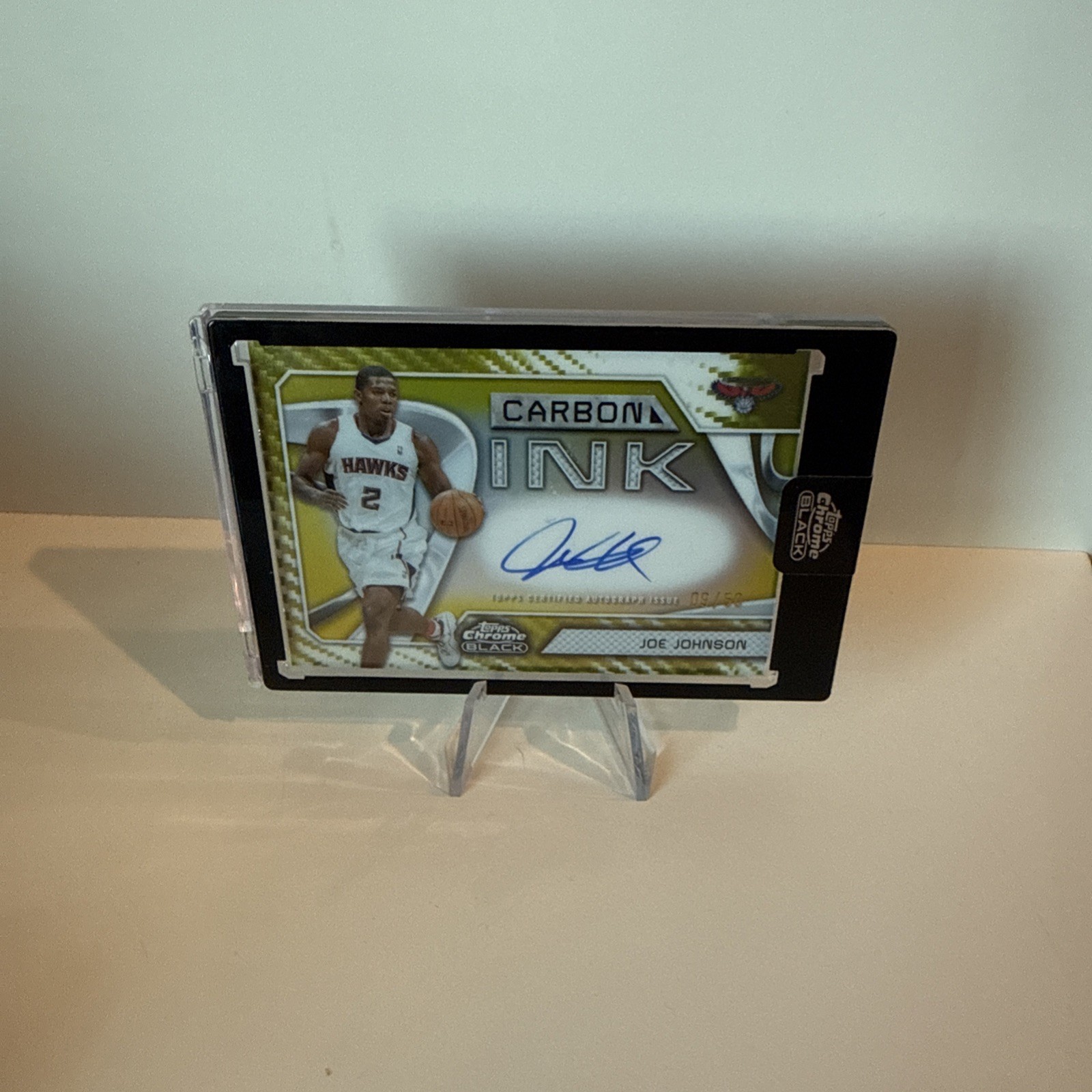 2025-26 Topps Chrome Black Joe Johnson Gold Carbon Ink /50 #CI-JJ Hawks 2025-26 Topps Chrome Black Joe Johnson Gold Carbon Ink /50 #CI-JJ Hawks