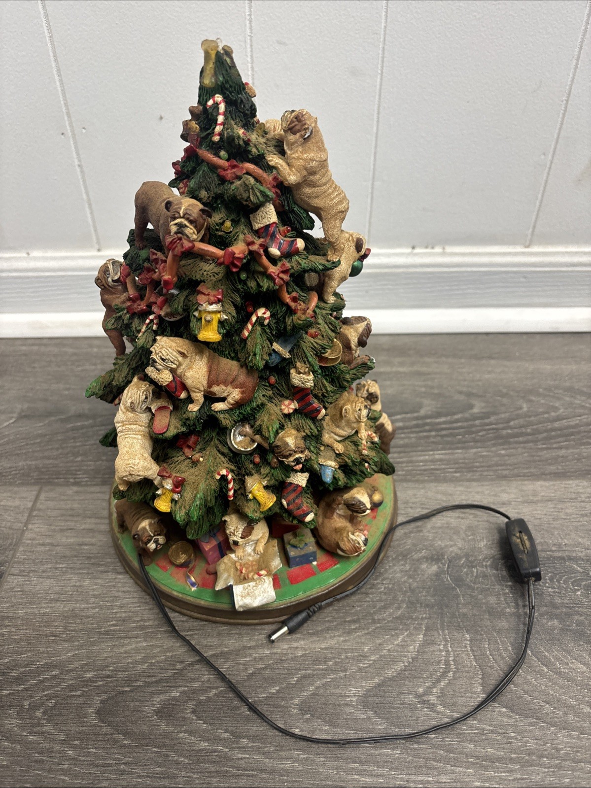 Vintage Danbury Mint English Bulldog Christmas Tree 2006 Discontinued Rare Vintage Danbury Mint English Bulldog Christmas Tree 2006 Discontinued Rare