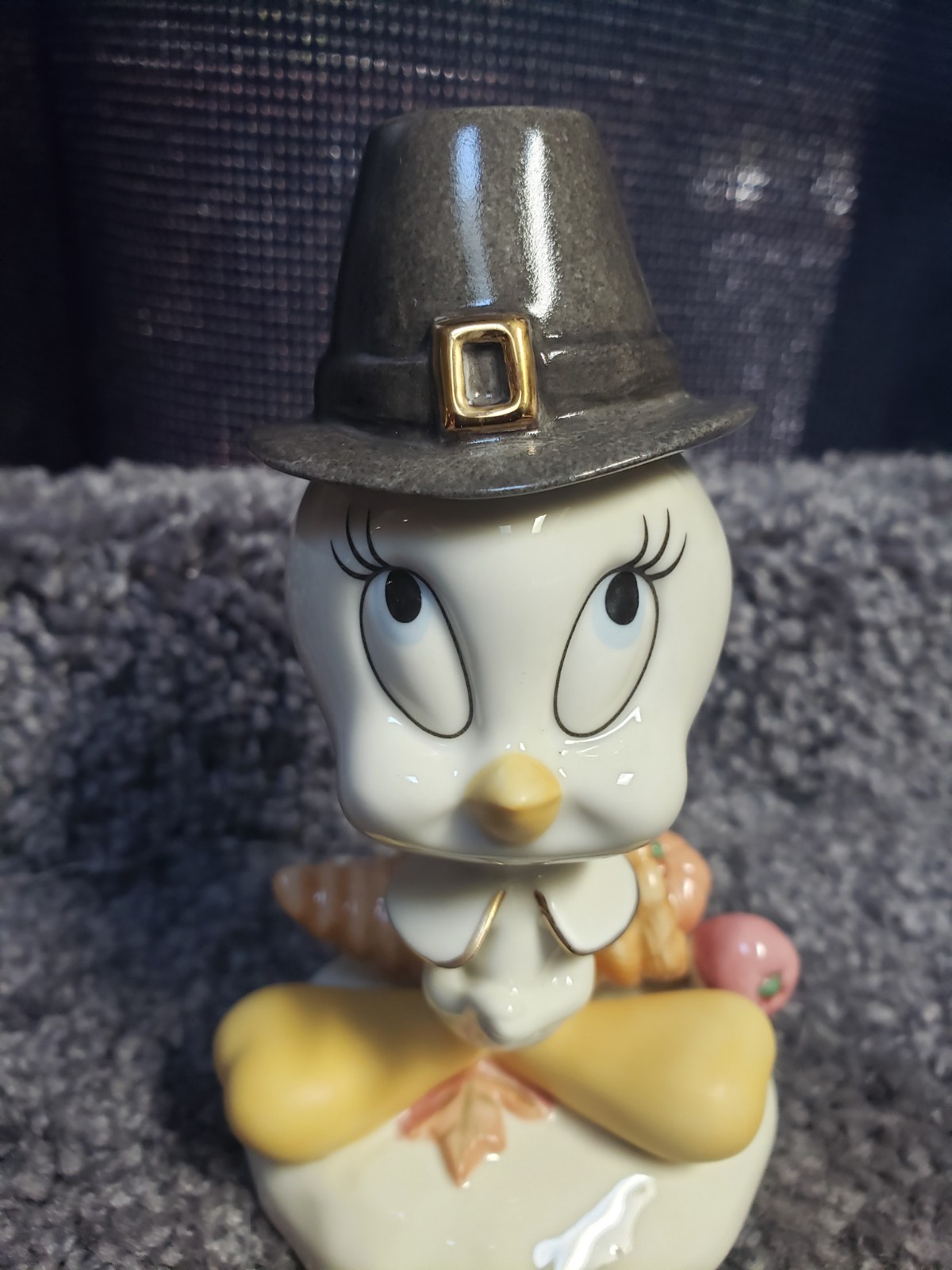 Lenox Tweety Bird Thanksgiving Figurine Free priority ship to lower 48 states Lenox Tweety Bird Thanksgiving Figurine Free priority ship to lower 48 states