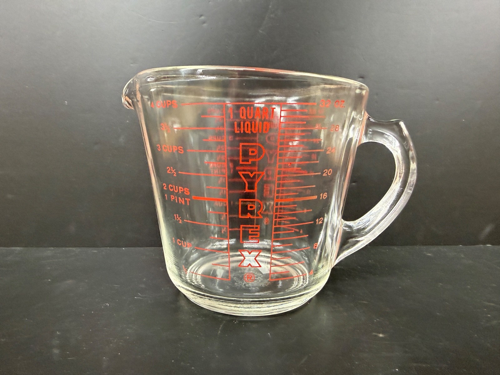 Vintage PYREX Red Letters 532 L-19 4 Cup Measuring D Handle Vintage PYREX Red Letters 532 L-19 4 Cup Measuring D Handle
