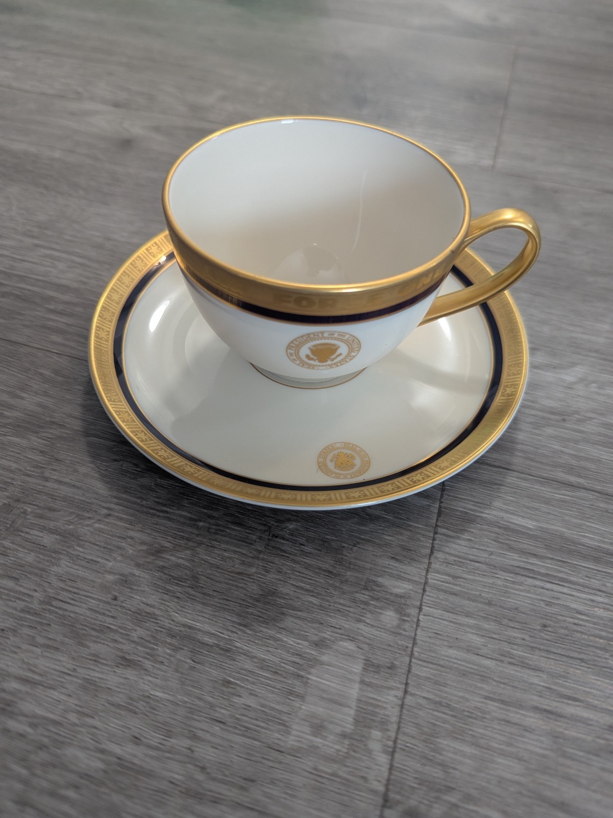 Authentic Presidential Seal Air Force One China Cup & Saucer Pickard Ultra Rare Authentic Presidential Seal Air Force One China Cup & Saucer Pickard Ultra Rare
