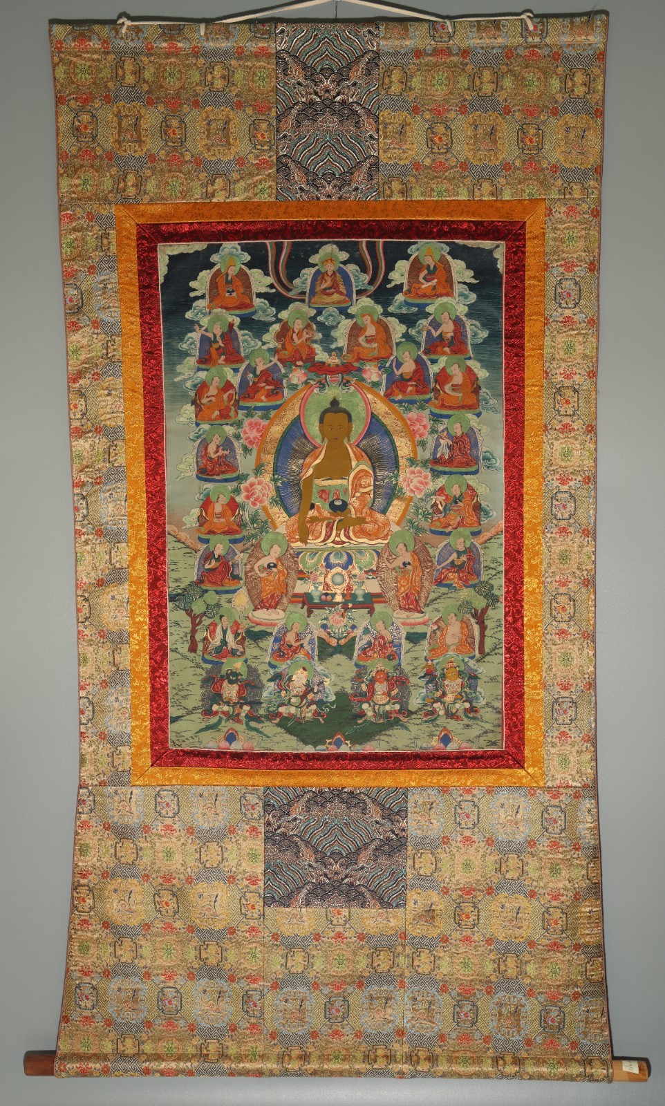 Tibet Vintage Old Hand-Painted Thangka "Sakyamuni Buddha/18 Arhats/4 Sky Kings" Tibet Vintage Old Hand-Painted Thangka "Sakyamuni Buddha/18 Arhats/4 Sky Kings"