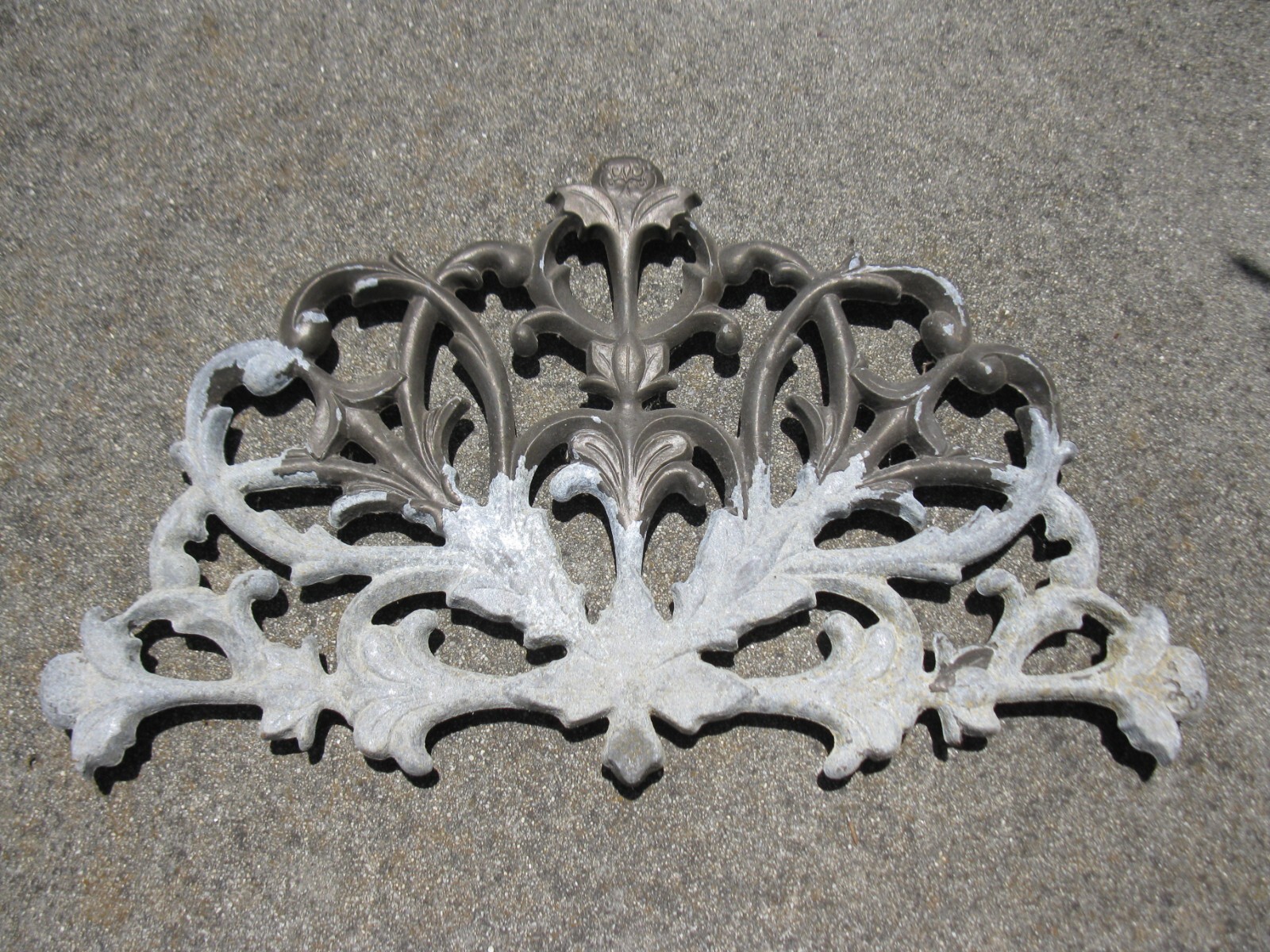 Vintage Cast Metal Garden Decor Ornate Filigree Arch Header 21" x 12 1/2" Vintage Cast Metal Garden Decor Ornate Filigree Arch Header 21" x 12 1/2"