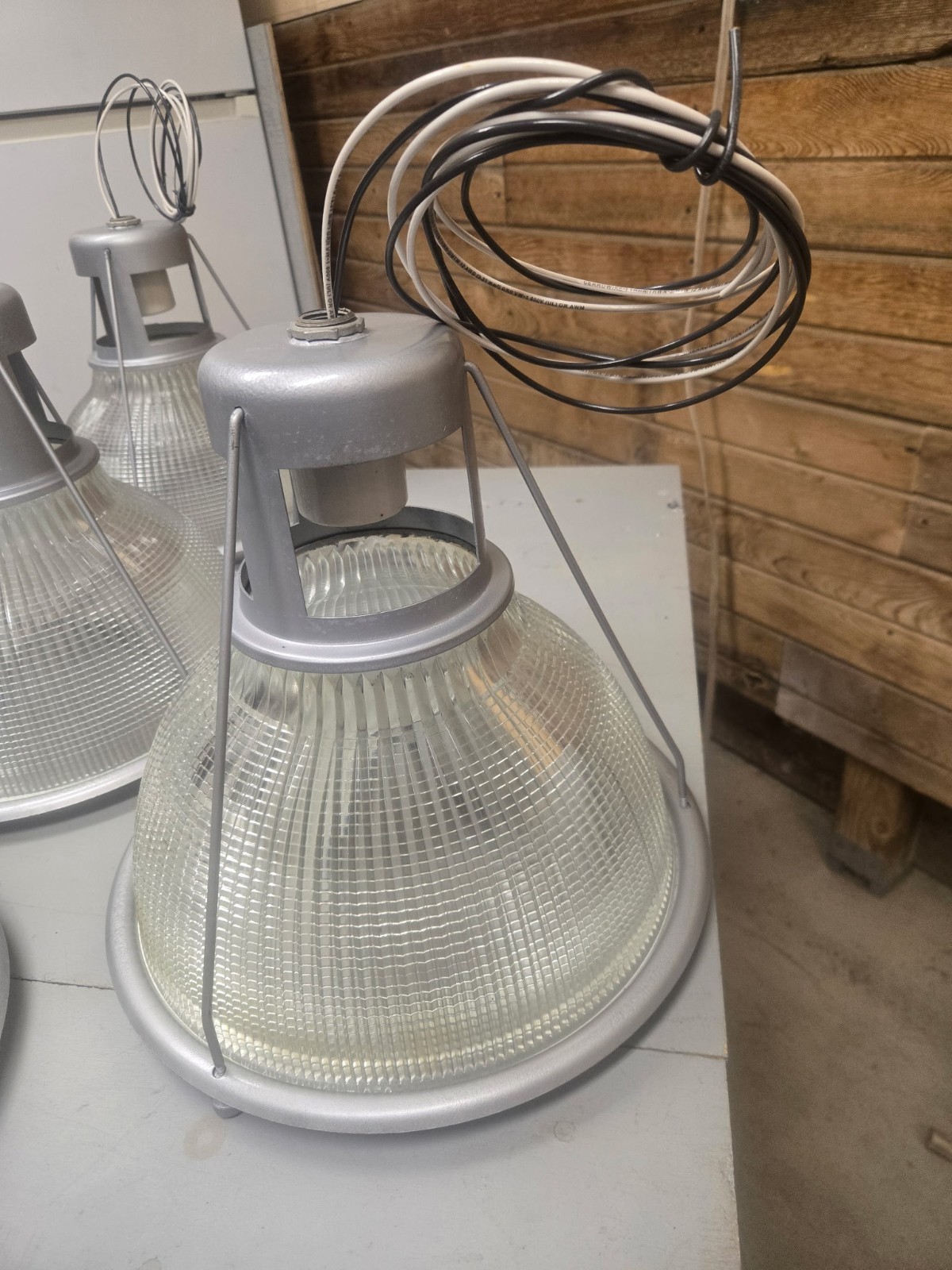Holophane Lobay 685 Industrial Light Lamp Fixture W/Glass Shade & Alum. Cover Holophane Lobay 685 Industrial Light Lamp Fixture W/Glass Shade & Alum. Cover